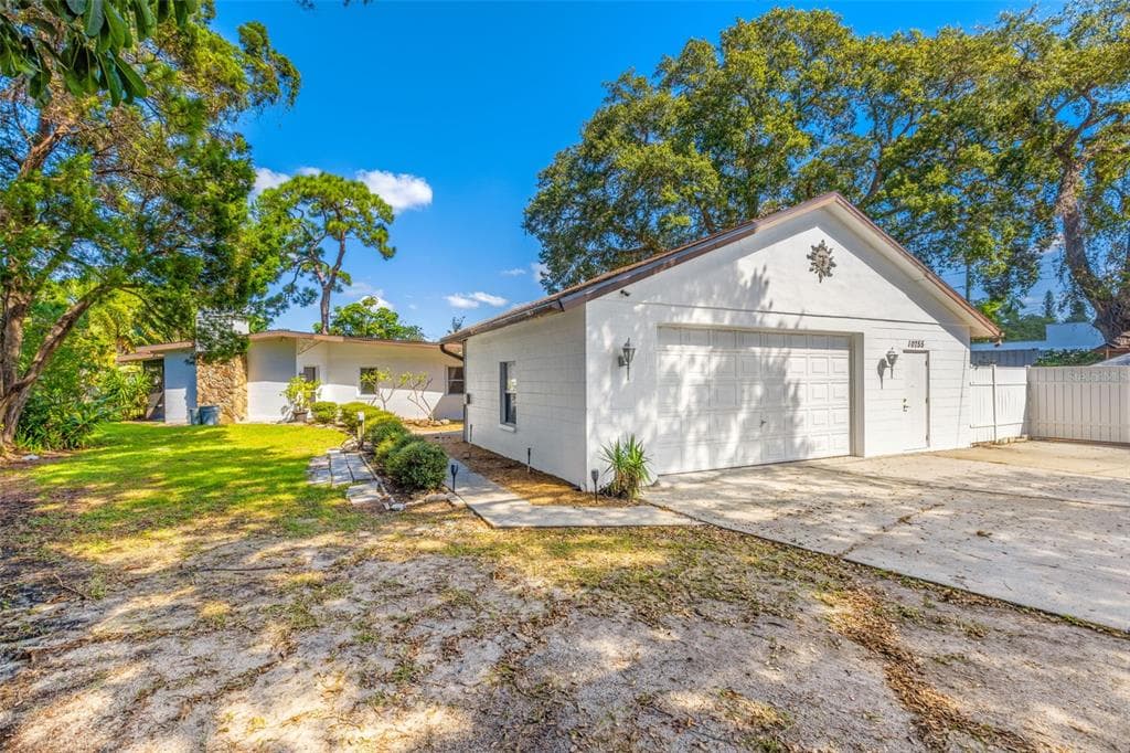 10755 CLARA LANE ST PETERSBURG, FL 33708