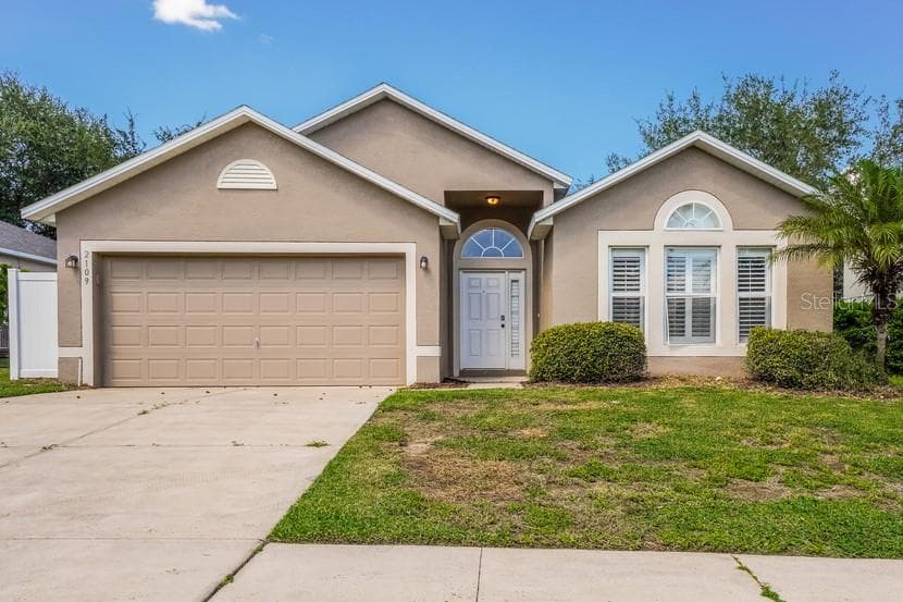 2109 TEALWOOD CIRCLE TAVARES, FL 32778