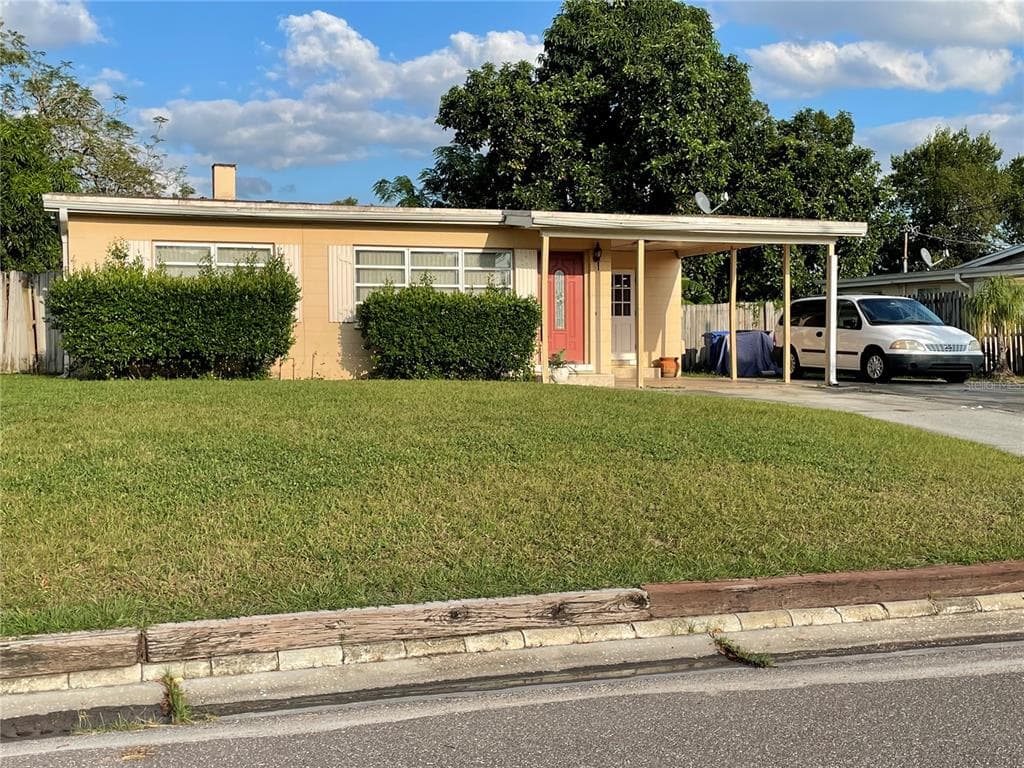 7105 N POLLER AVENUE TAMPA, FL 33614