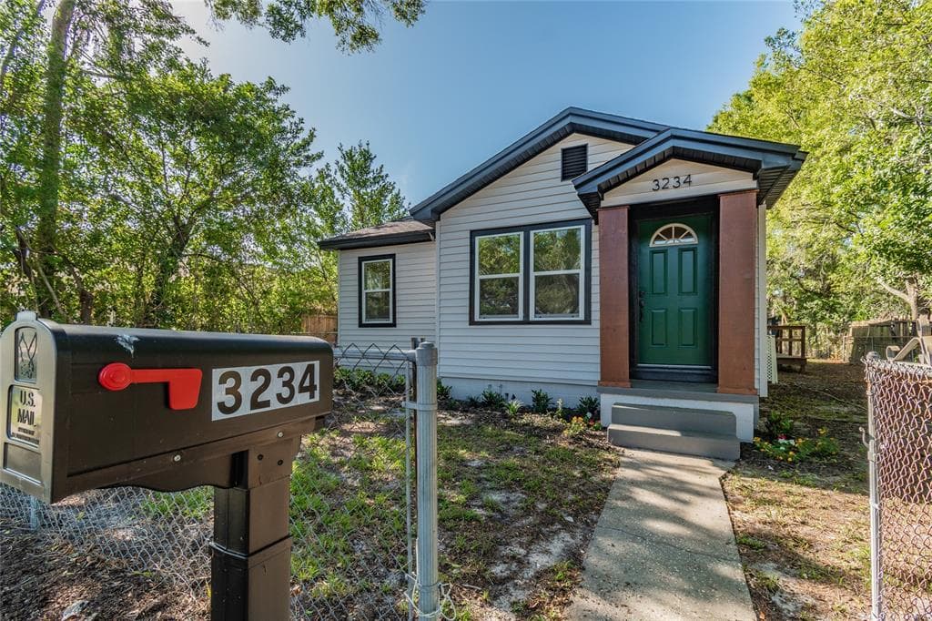 3234 9TH AVENUE N ST PETERSBURG, FL 33713