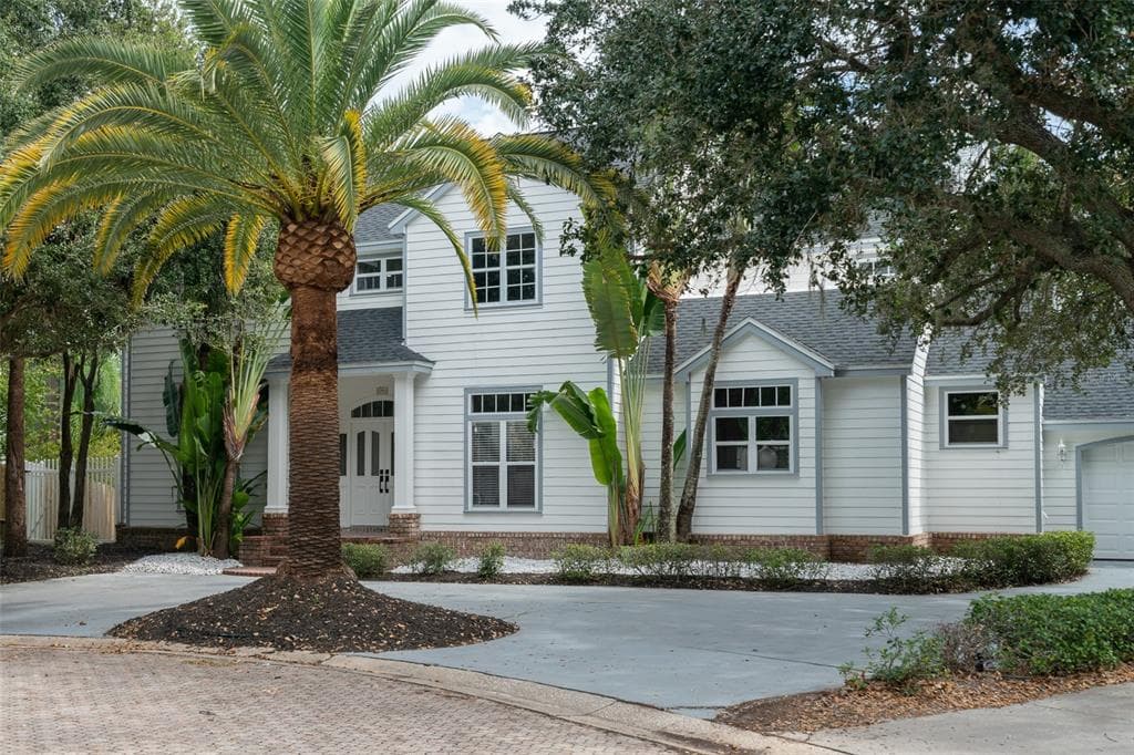 4702 W HERON LANE TAMPA, FL 33629