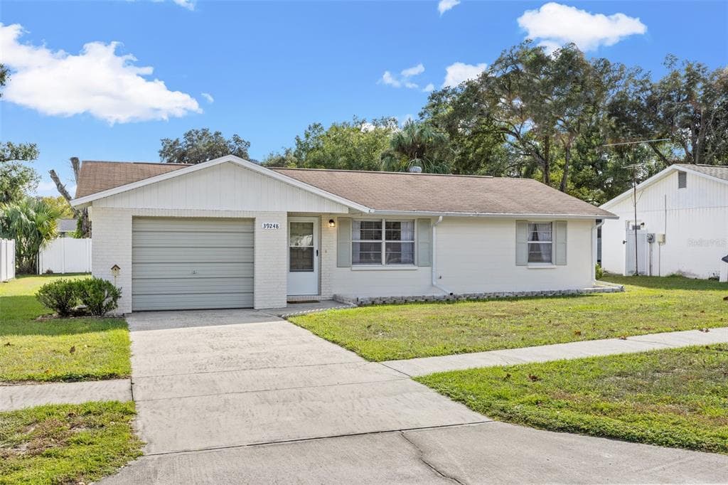 39248 9TH AVENUE ZEPHYRHILLS, FL 33542