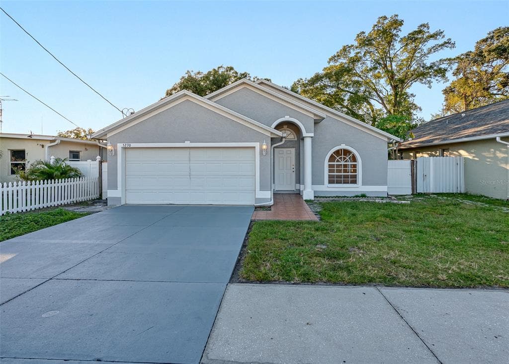 5230 N SAINT VINCENT STREET TAMPA, FL 33614