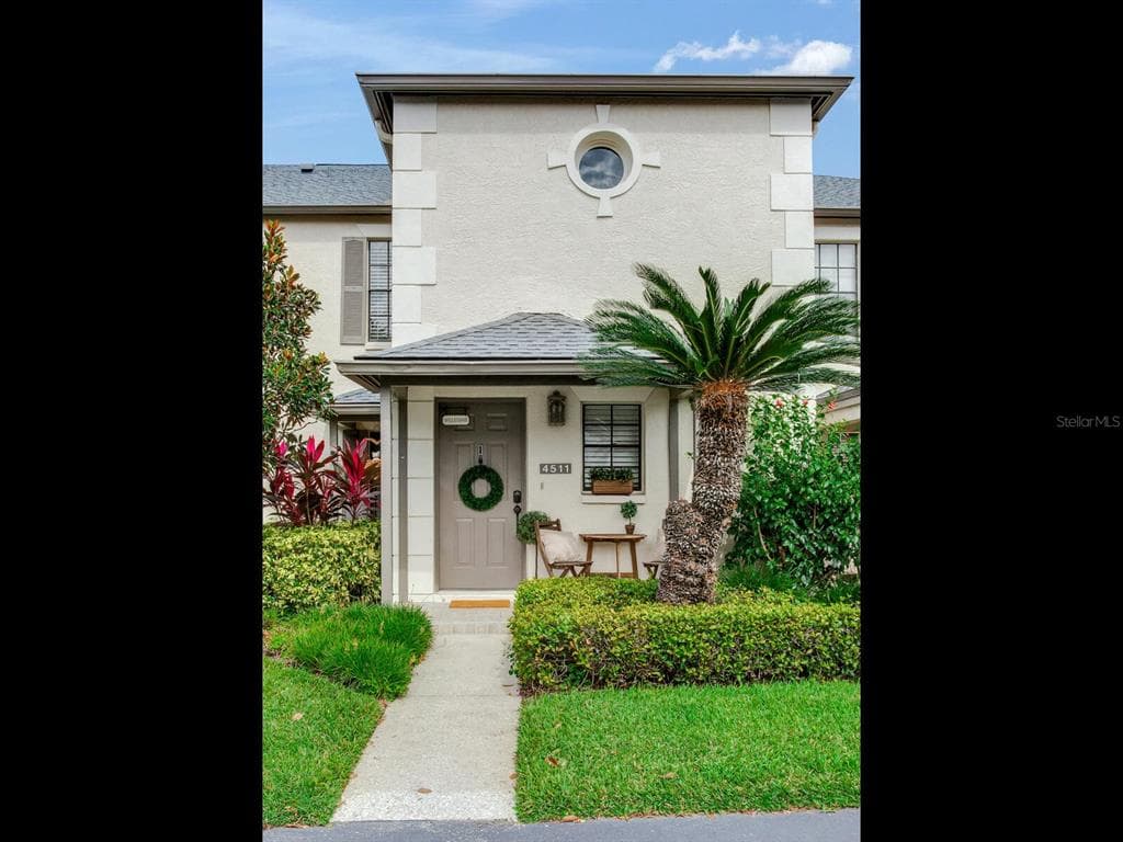 4511 SOUTHAMPTON COURT UNIT 4511 TAMPA, FL 33618