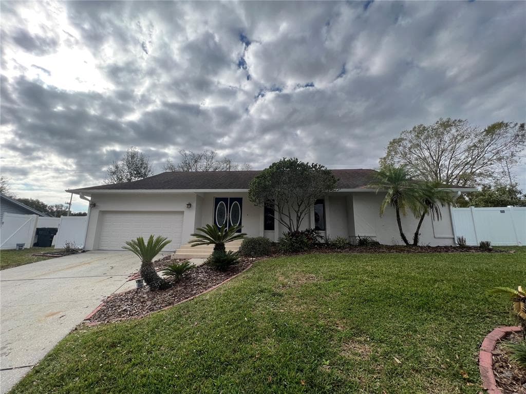 4907 STONECREST DRIVE LAKELAND, FL 33813