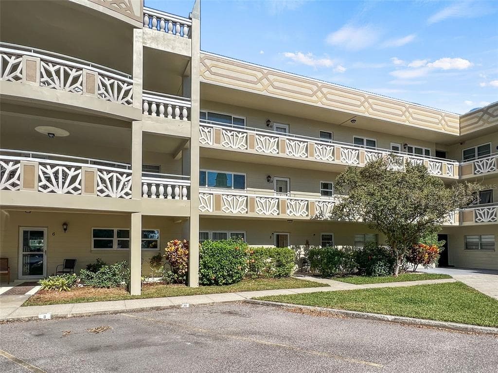2350 HAITIAN DRIVE UNIT 28 CLEARWATER, FL 33763