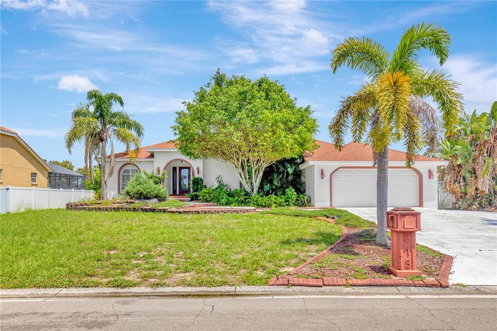 818 BIRDIE WAY APOLLO BEACH, FL 33572