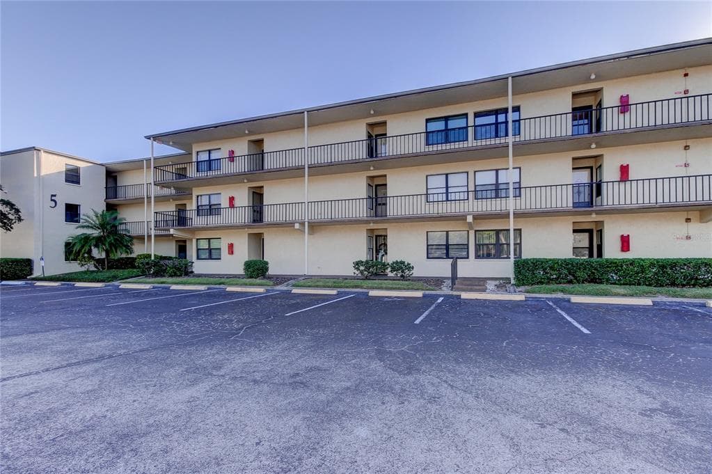 14130 ROSEMARY LANE UNIT 5302 LARGO, FL 33774