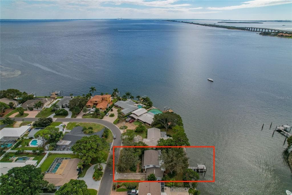 6901 28TH STREET S ST PETERSBURG, FL 33712