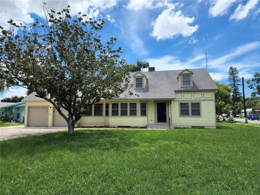 2513 16TH AVENUE W BRADENTON, FL 34205