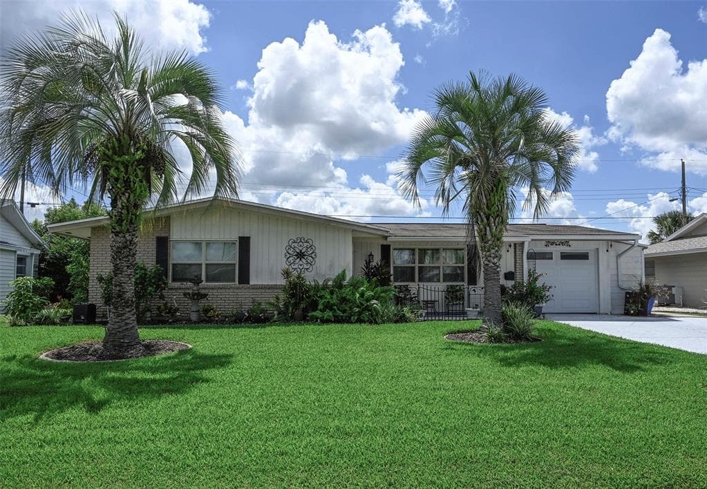 818 OAKMONT AVENUE SUN CITY CENTER, FL 33573