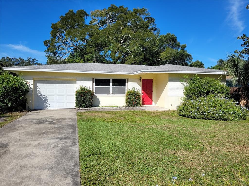 1926 MEADOW DRIVE CLEARWATER, FL 33763
