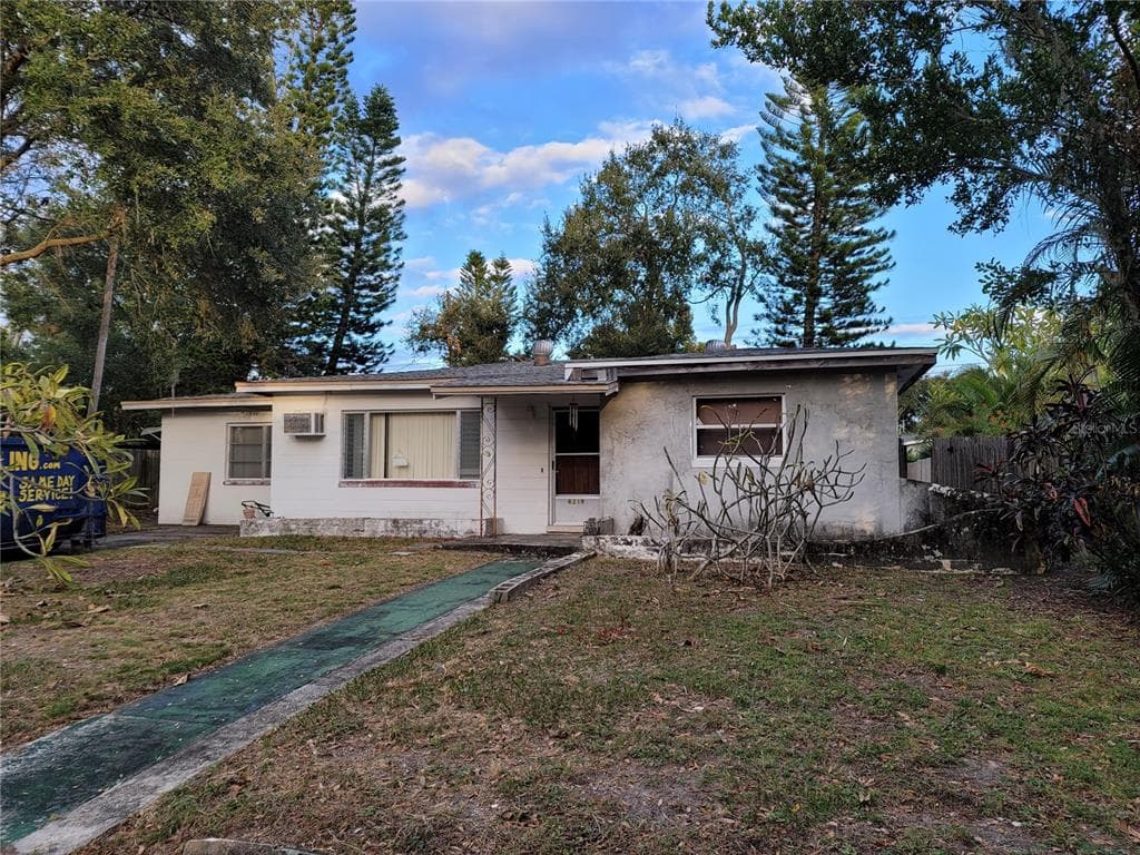 6218 7TH STREET S ST PETERSBURG, FL 33705