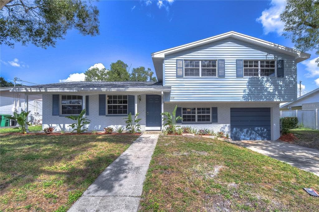 2319 W KNOLLWOOD PLACE TAMPA, FL 33604