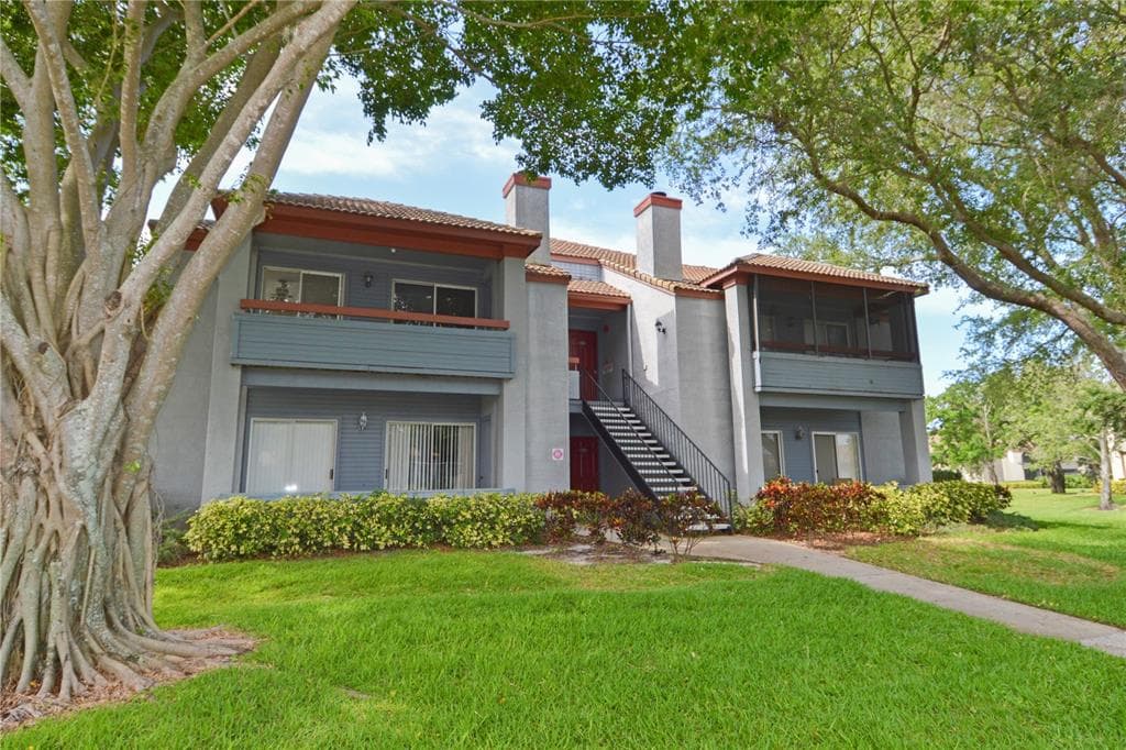 10263 GANDY BOULEVARD N UNIT 405 ST PETERSBURG, FL 33702