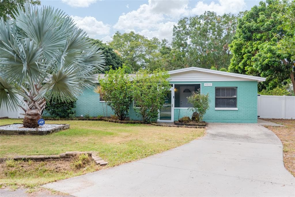 4016 TREASURE CIRCLE TAMPA, FL 33616