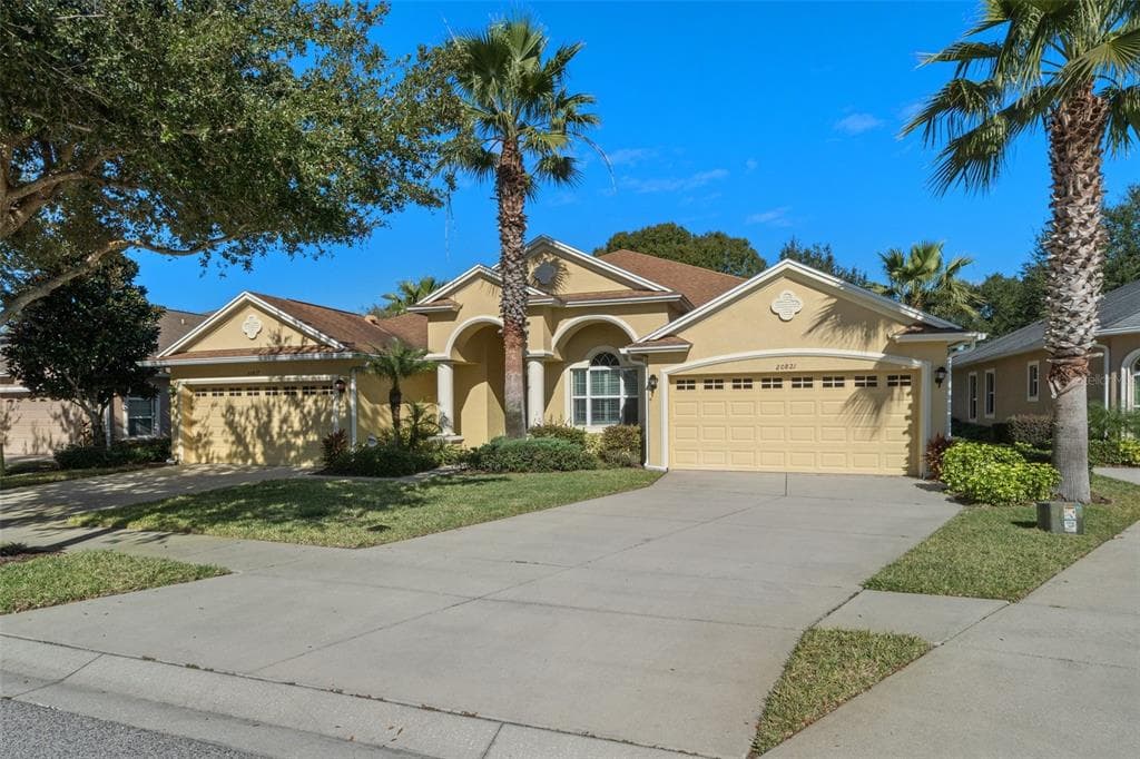 20821 AMANDA OAK COURT LAND O LAKES, FL 34638