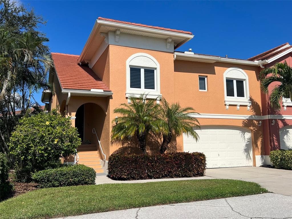 8 LINCOLN AVENUE S