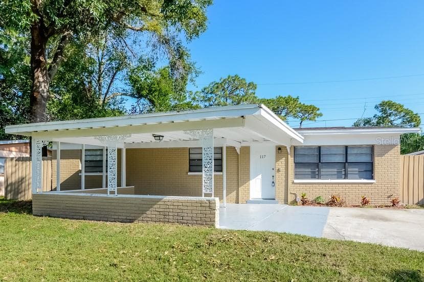 117 FLORAL DRIVE TAMPA, FL 33613