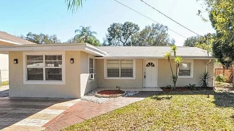 9014 W FLORA STREET TAMPA, FL 33615