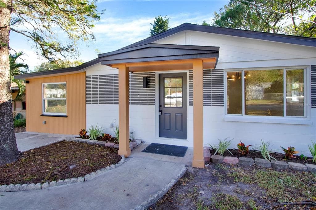 8705 N HIGHLAND AVENUE TAMPA, FL 33604