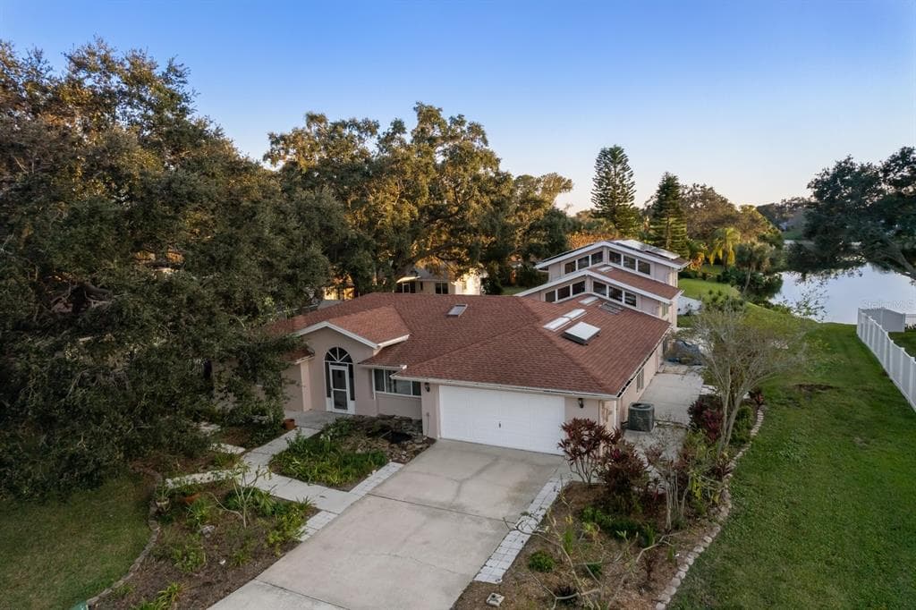 1309 FAIRWAY DRIVE