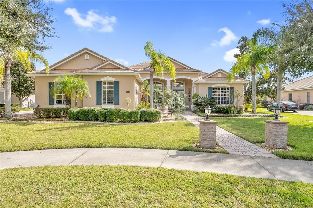 2033 STEFANO COURT MOUNT DORA, FL 32757