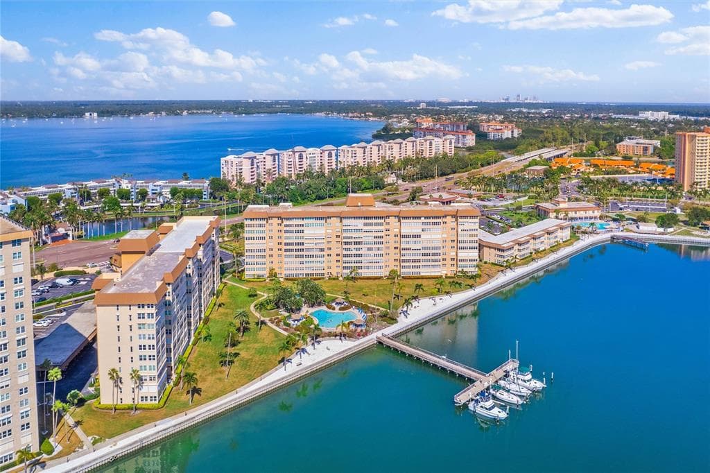 5130 BRITTANY DRIVE S UNIT 908 ST PETERSBURG, FL 33715