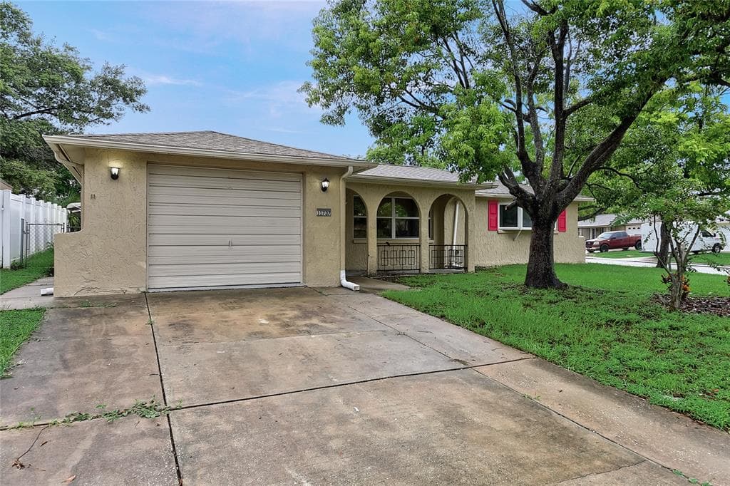 11737 OCEANSIDE DRIVE PORT RICHEY, FL 34668