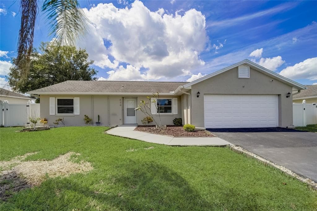 620 DEAUVILLE COURT KISSIMMEE, FL 34758