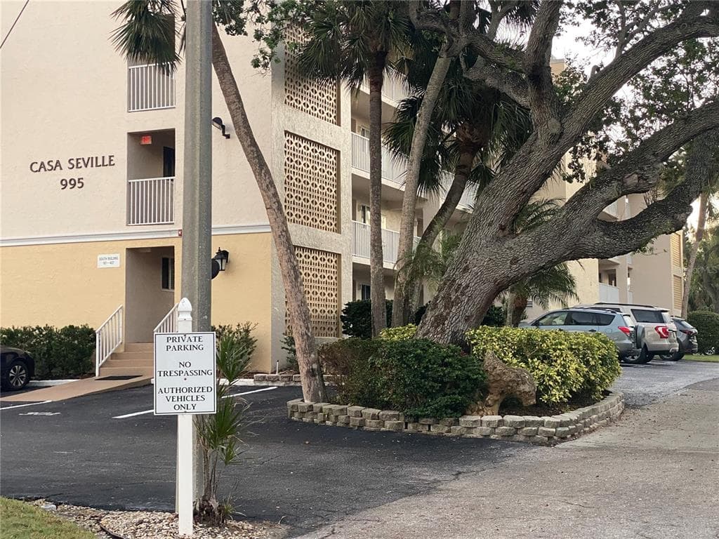 995 LAGUNA DRIVE UNIT 107 VENICE, FL 34285