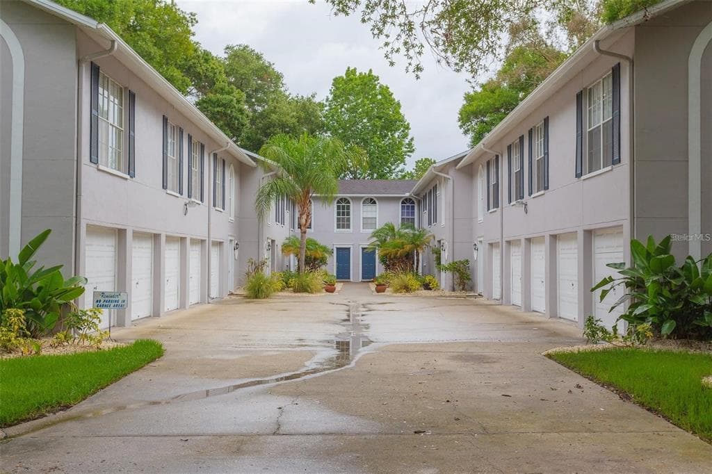3205 W DE LEON STREET UNIT A TAMPA, FL 33609