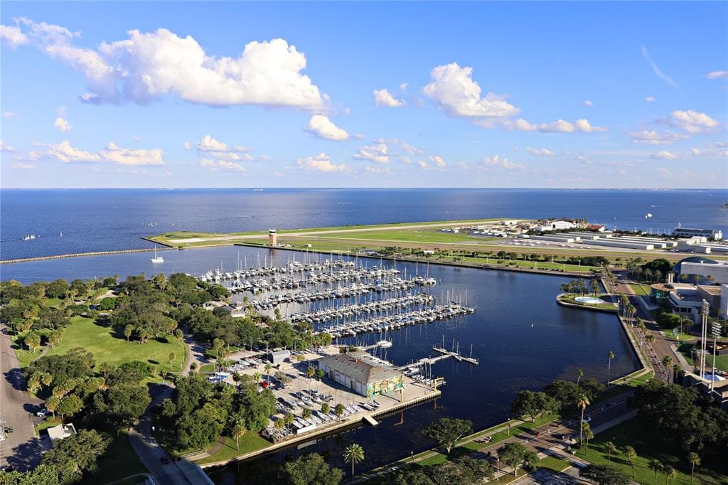 1 BEACH DRIVE SE UNIT 1510 ST PETERSBURG, FL 33701