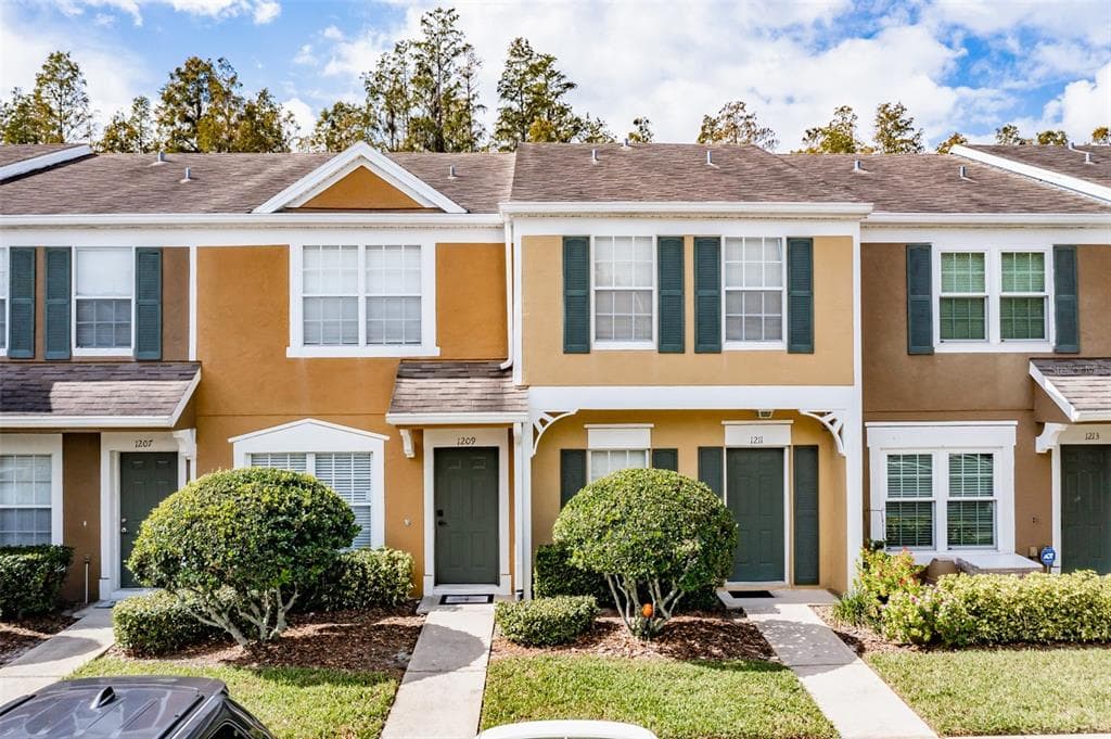 1209 KENNEWICK COURT WESLEY CHAPEL, FL 33543