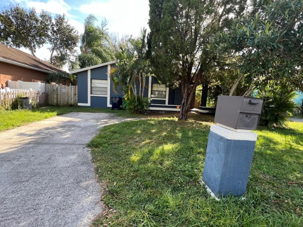 2918 W HAYA STREET