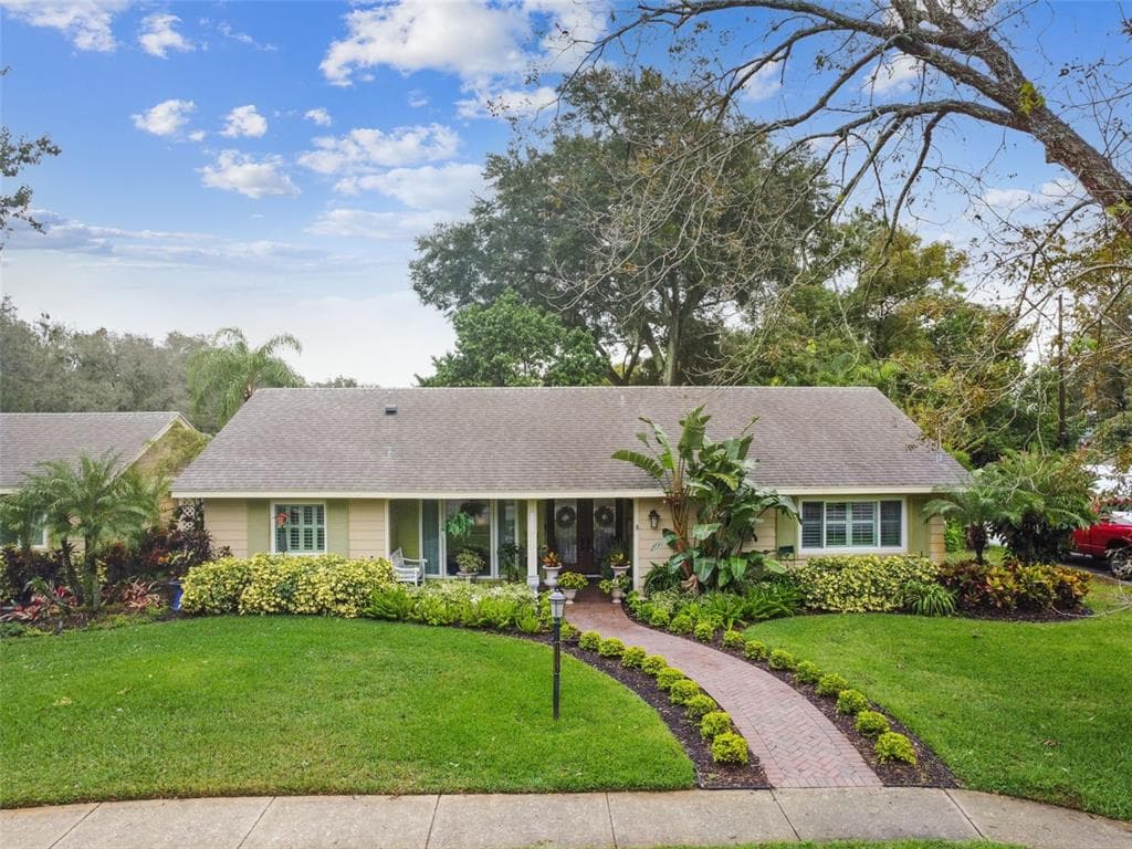 11507 LAKE RIDGE ROAD TAMPA, FL 33618
