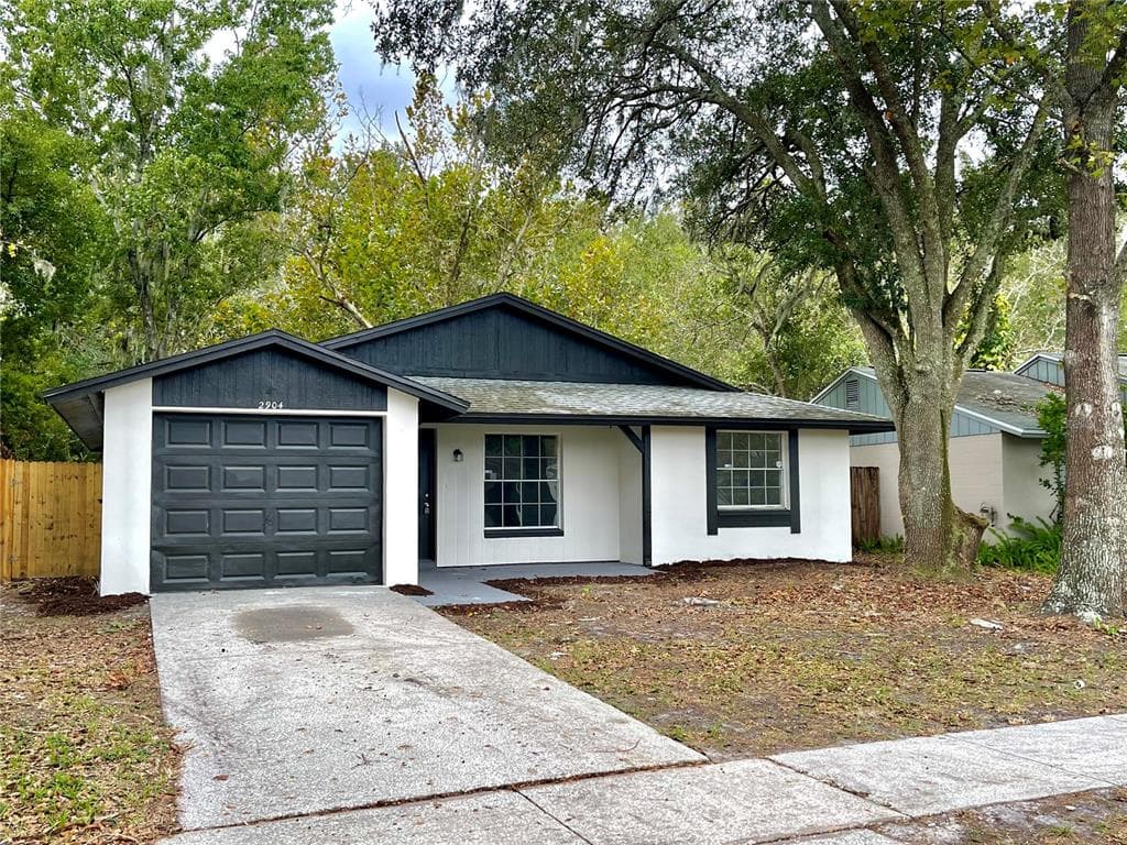 2904 CEDARIDGE DRIVE TAMPA, FL 33618