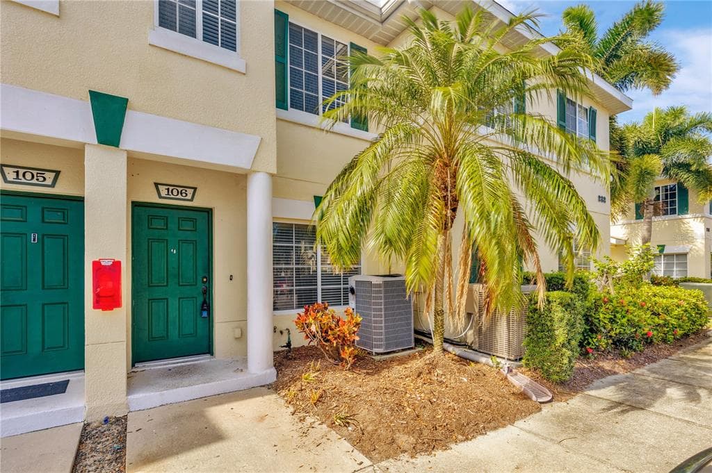 232 CAPE HARBOUR LOOP UNIT 106 BRADENTON, FL 34212