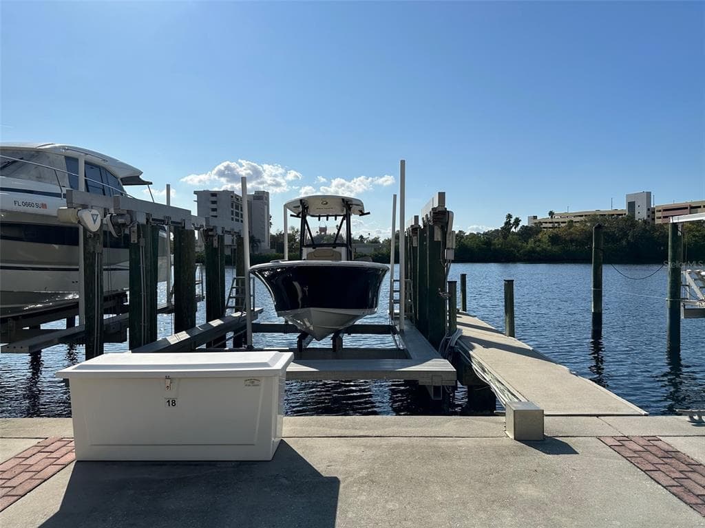 0 SEDDON COVE WAY UNIT 18 TAMPA, FL 33602
