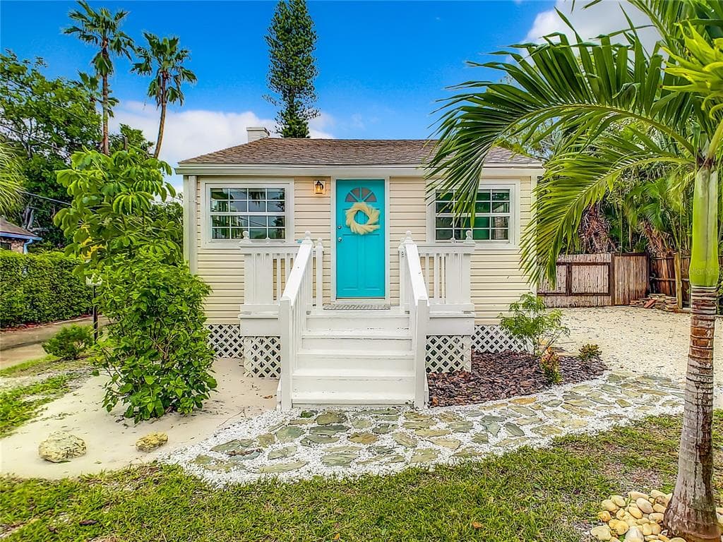 133 121ST AVENUE TREASURE ISLAND, FL 33706