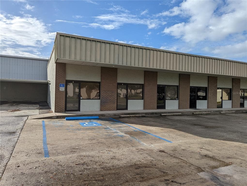 6210 44TH STREET N UNIT 11 PINELLAS PARK, FL 33781