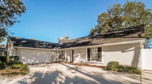3235 CULLENDALE DRIVE TAMPA, FL 33618