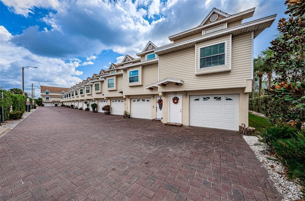 19651 GULF BOULEVARD UNIT A6 INDIAN SHORES, FL 33785