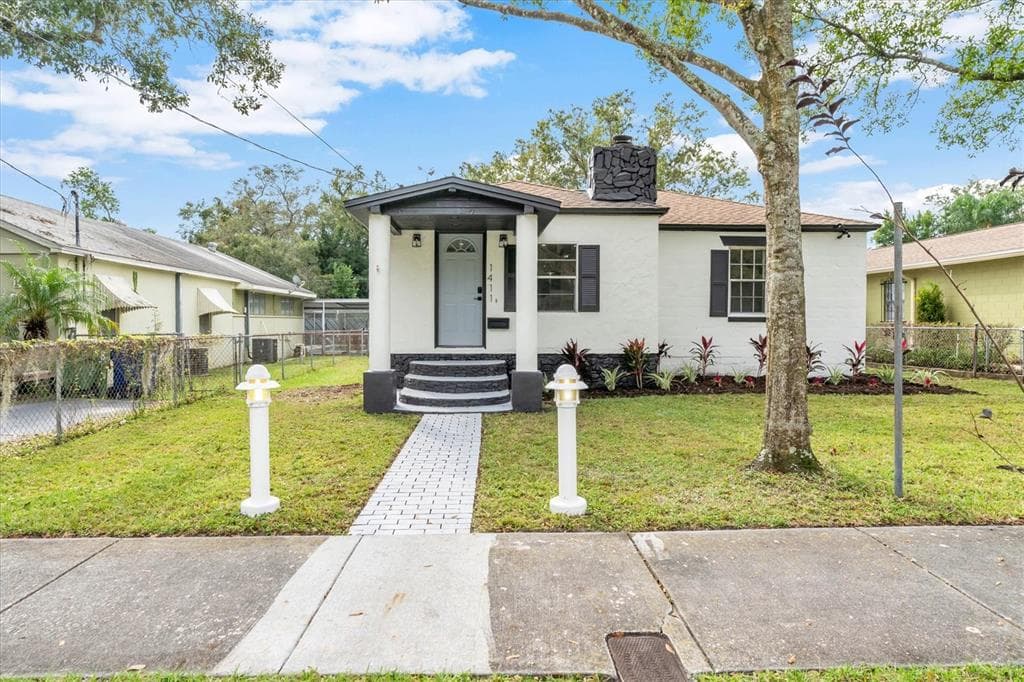 1411 E HENRY AVENUE TAMPA, FL 33604