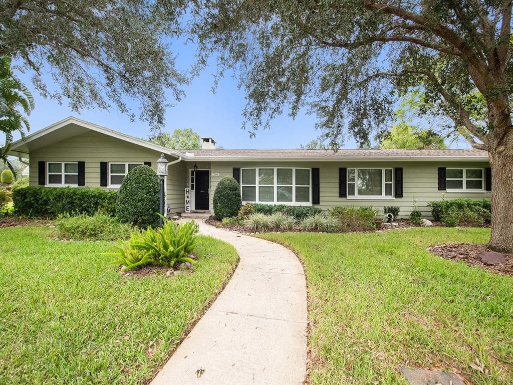 2281 HENNESEN DRIVE CLEARWATER, FL 33764