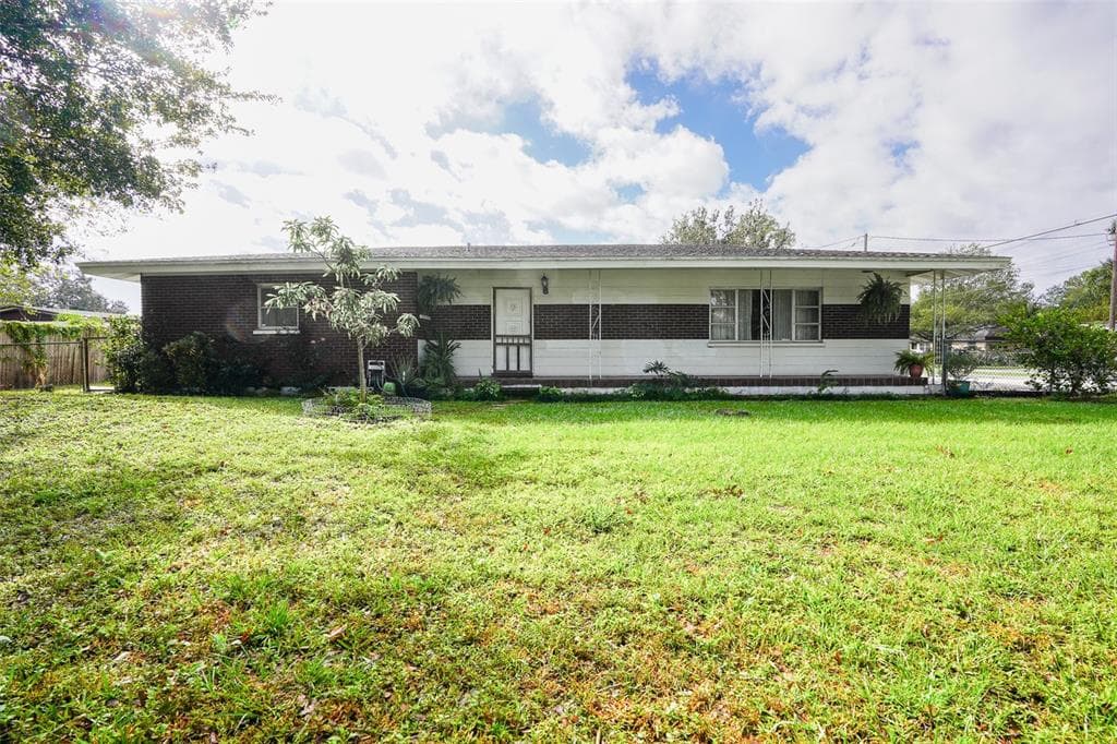 2020 W PARKER STREET LAKELAND, FL 33815