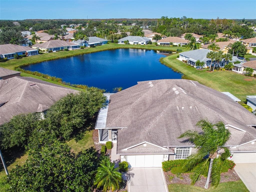 1017 NEW WINSOR LOOP UNIT 41 SUN CITY CENTER, FL 33573