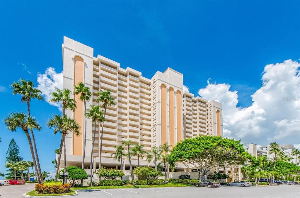 1270 GULF BOULEVARD UNIT 1605 CLEARWATER BEACH, FL 33767