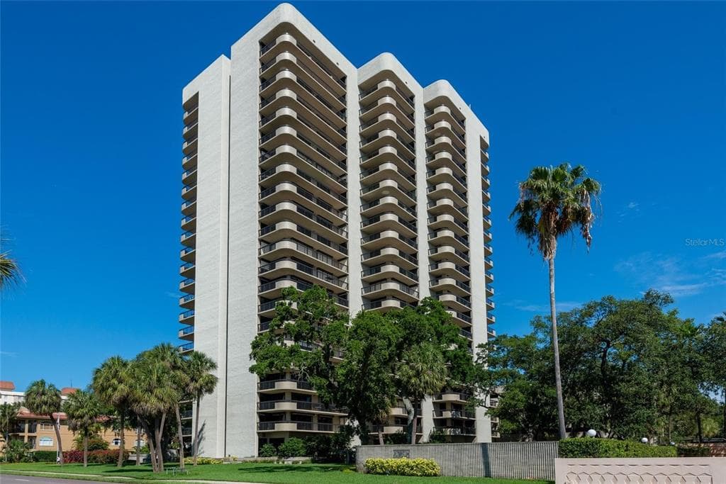 2413 BAYSHORE BOULEVARD UNIT 606