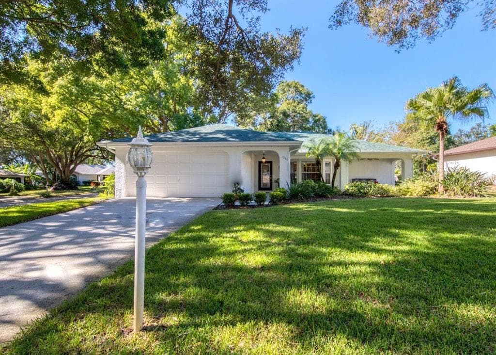 1280 GILLESPIE DRIVE PALM HARBOR, FL 34684